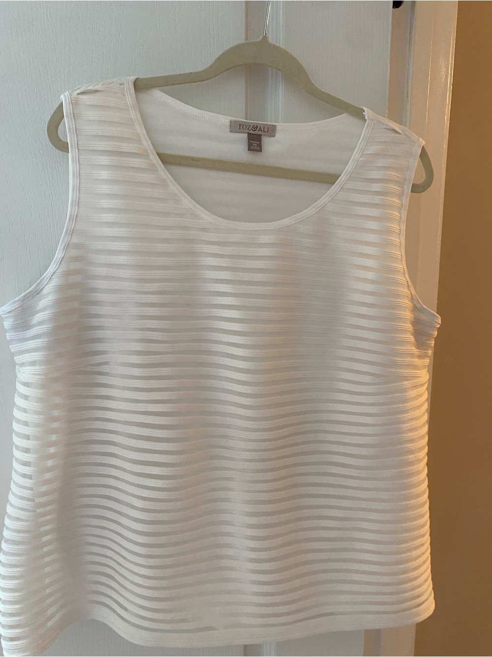 Roz & Ali Cream-White Textured Stripe Tank Top